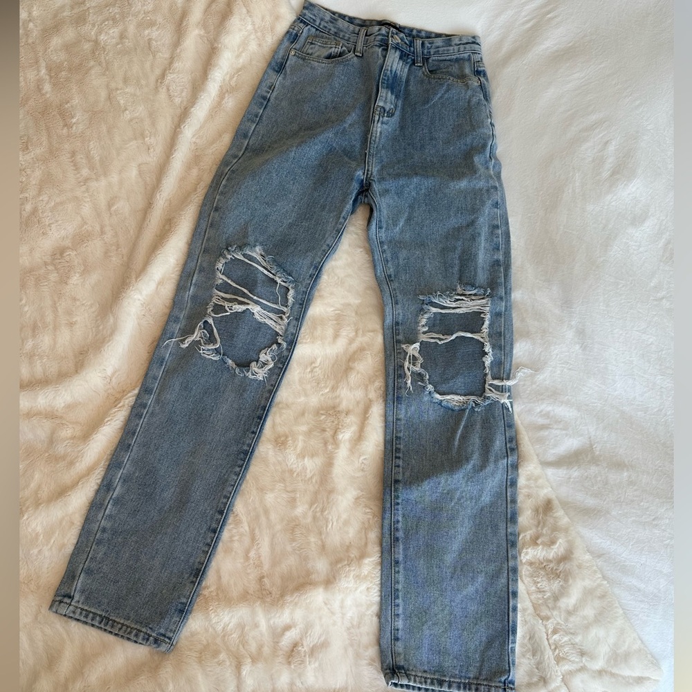 PrettyLittleThing Blue Distressed Jeans
